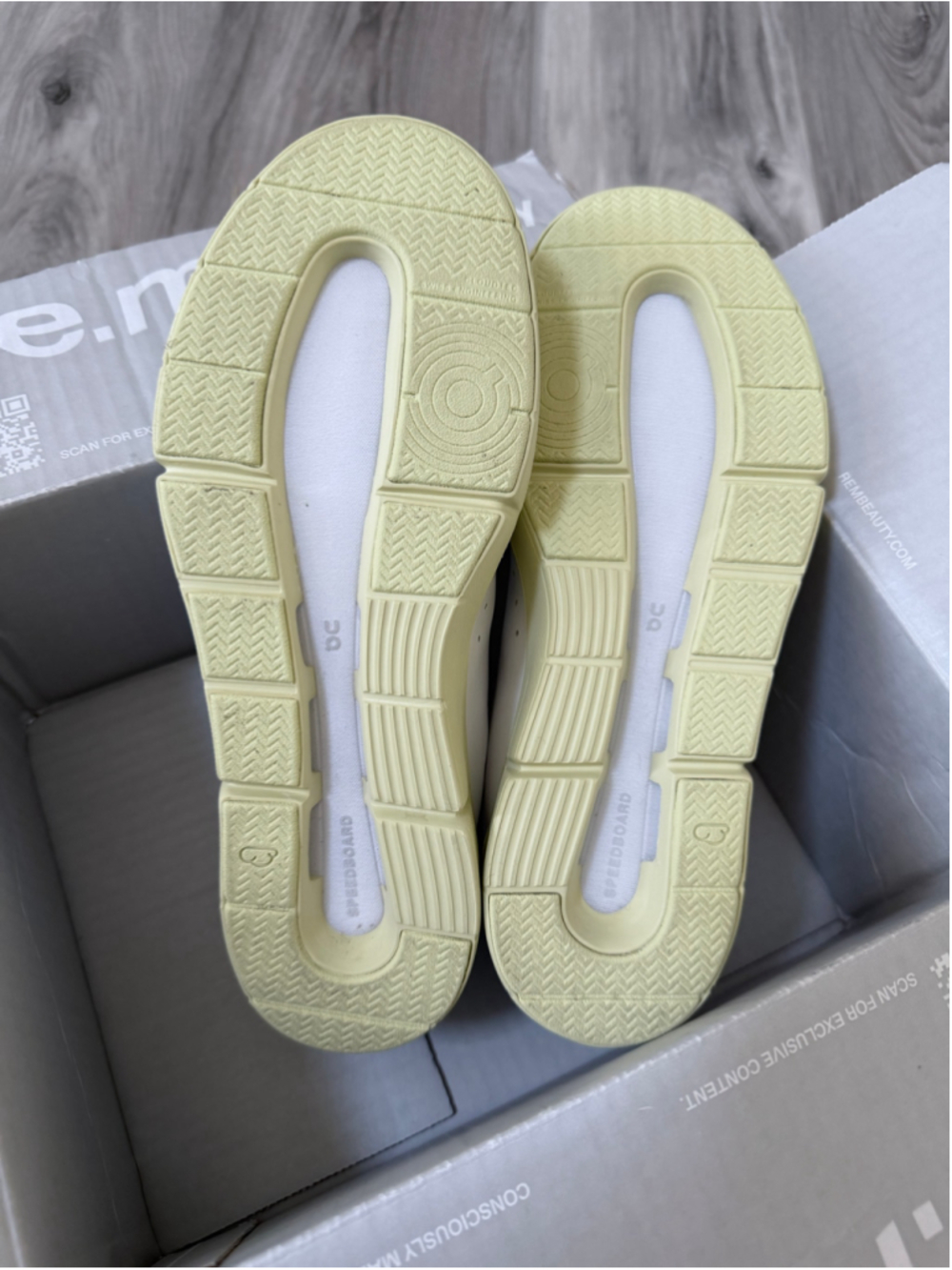 On The Roger Advantage White Hay Women’s 7.5 CloudTec Sneakers 48.98958 - Picture 10 of 10